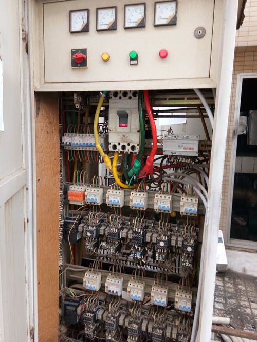 图 劲松电工上门安装灯具开关插座跳闸维修电路故障电话 北京房屋维修